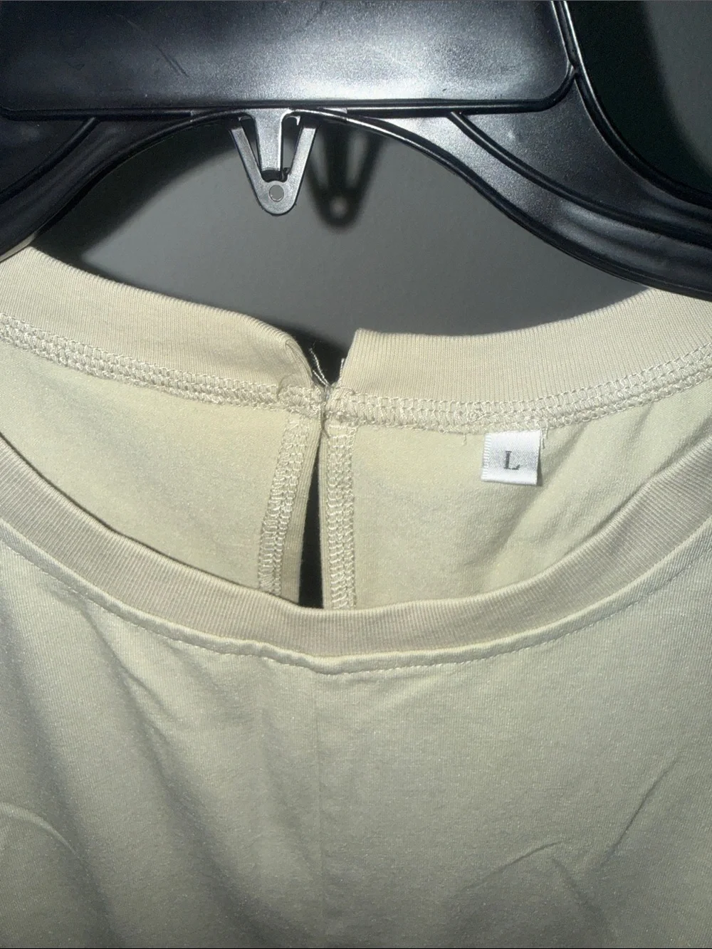 Cream Sleeveless romper with Front Pockets - Picture 3 of 3